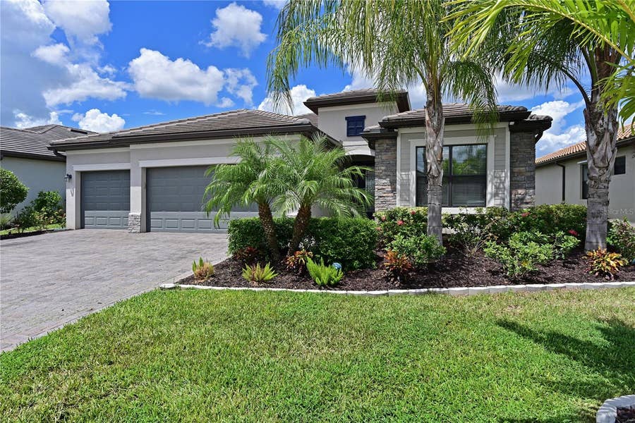 Property photo for 11525 AUTUMN LEAF WAY, Bradenton, FL