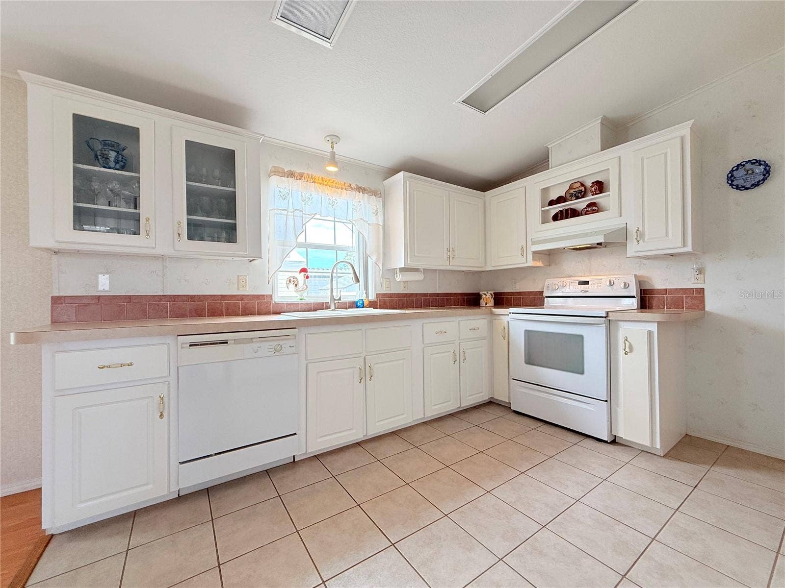 2050 CHAMPION STREET, Sarasota, FL 34231