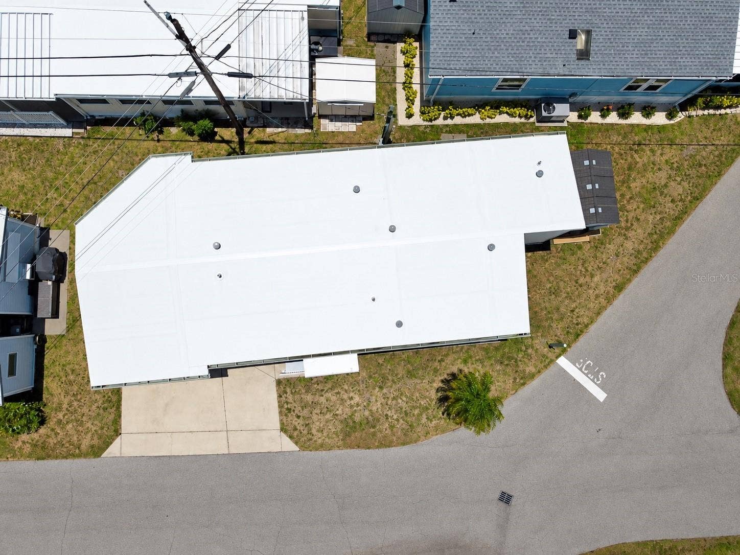2050 CHAMPION STREET, Sarasota, FL 34231