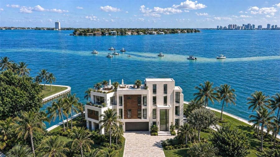 Property photo for 3200 HIGEL AVENUE, Sarasota, FL