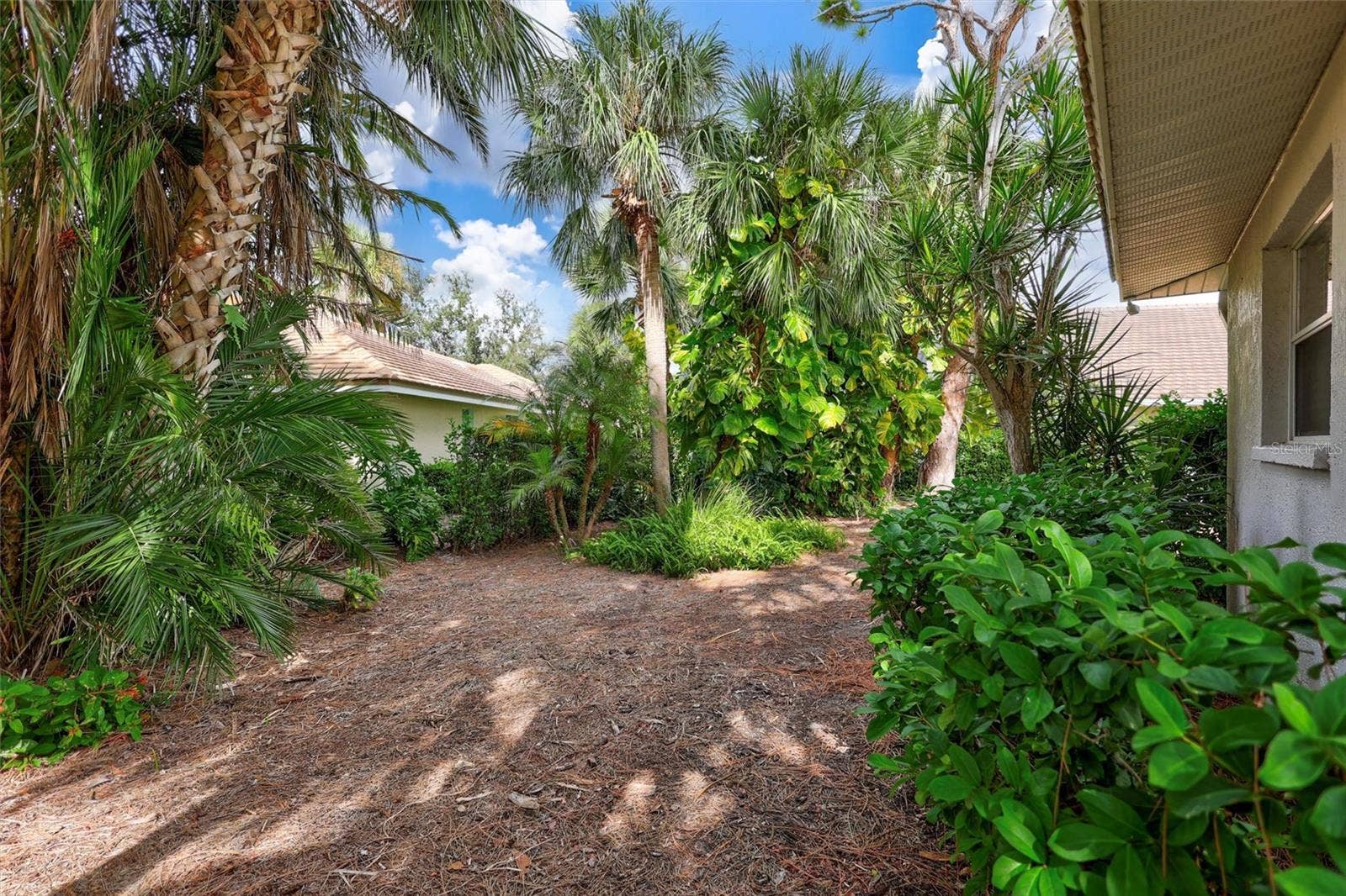 2104 TOCOBAGA LANE, Nokomis, FL 34275