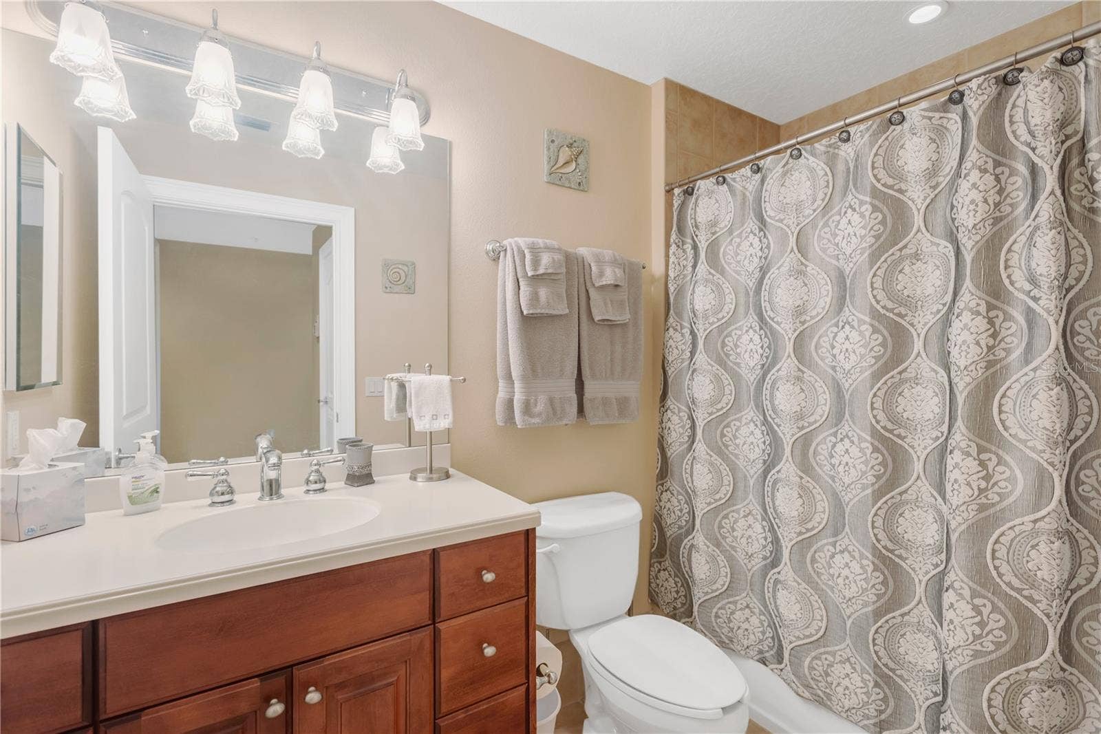 606 RIVIERA DUNES WAY, #405, Palmetto, FL 34221 Guest Bathroom with Tub/Shower