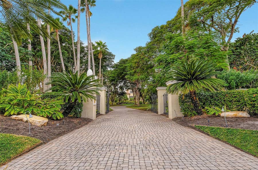 Property photo for 1083 WESTWAY DRIVE, Sarasota, FL