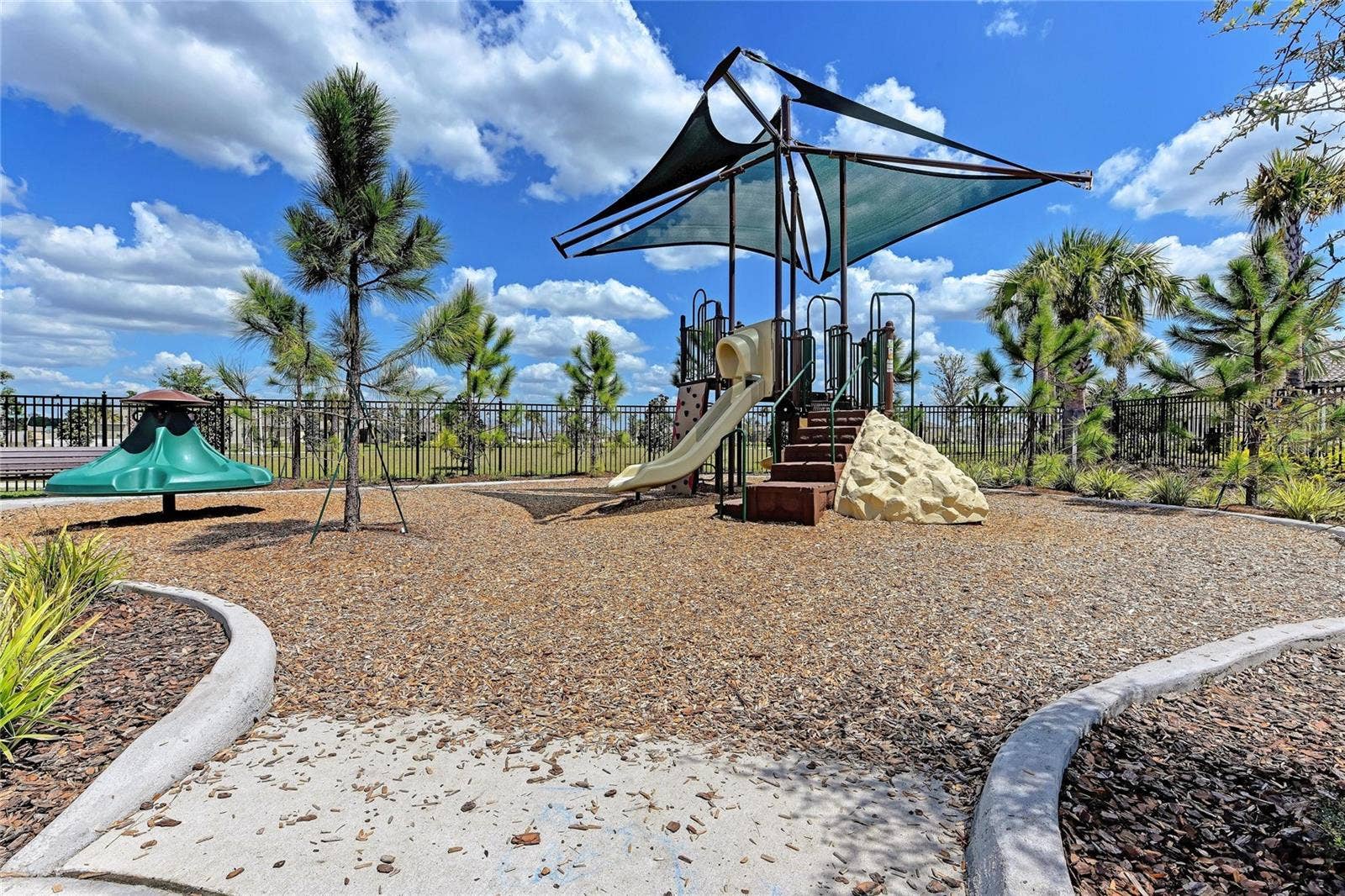 119 BRILLIANT BLOOM COURT, Bradenton, FL 34212 119 BRILLIANT BLOOM COURT, Bradenton, FL 34212