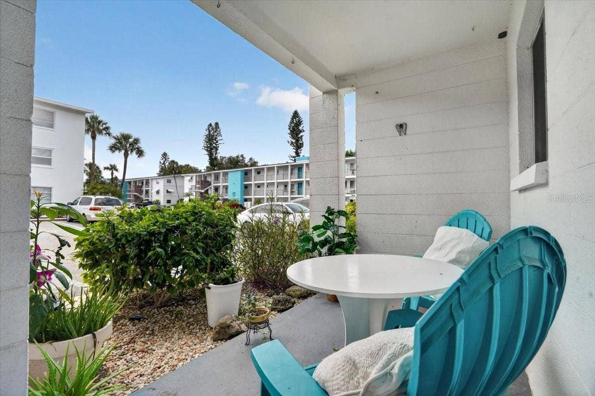 5883 GARDEN LANE, #H1, Bradenton, FL 34207