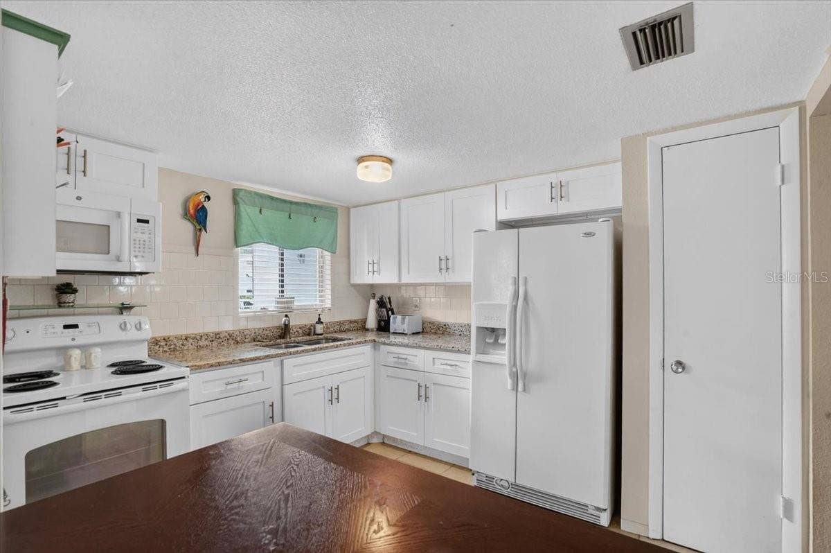 5883 GARDEN LANE, #H1, Bradenton, FL 34207