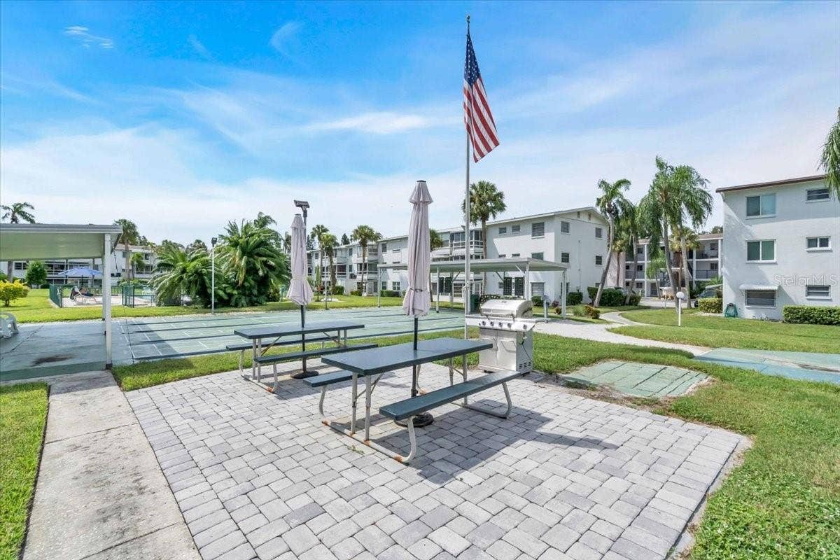 5883 GARDEN LANE, #H1, Bradenton, FL 34207