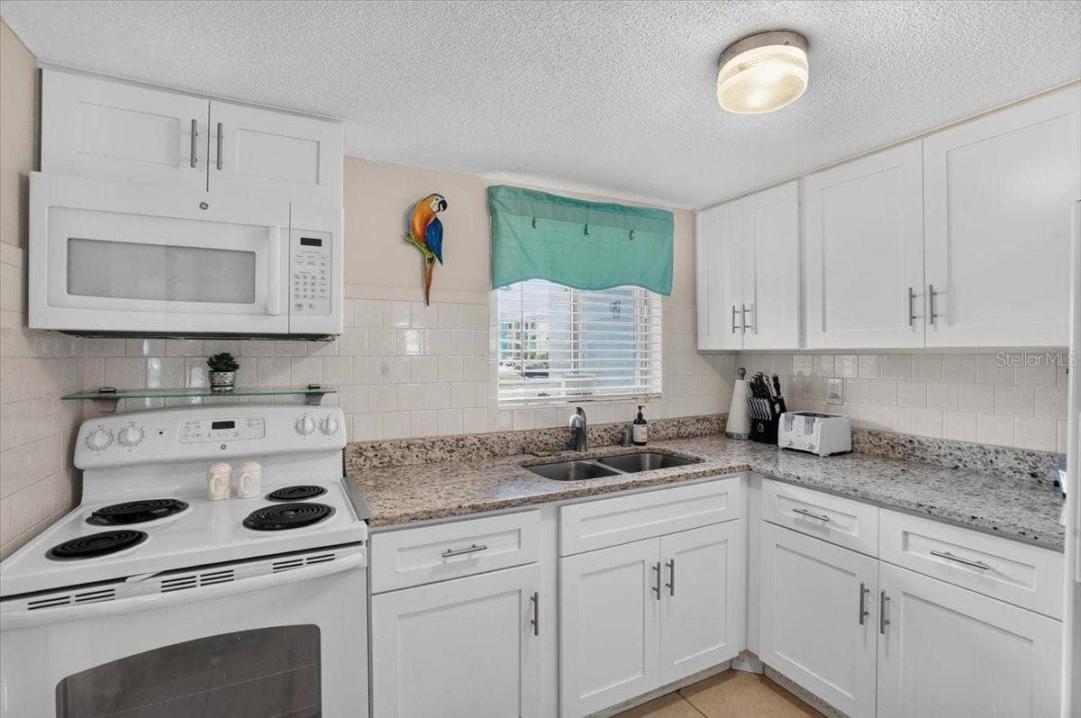 5883 GARDEN LANE, #H1, Bradenton, FL 34207