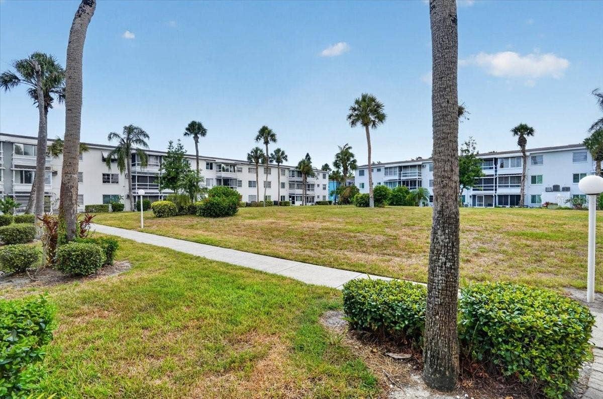 5883 GARDEN LANE, #H1, Bradenton, FL 34207