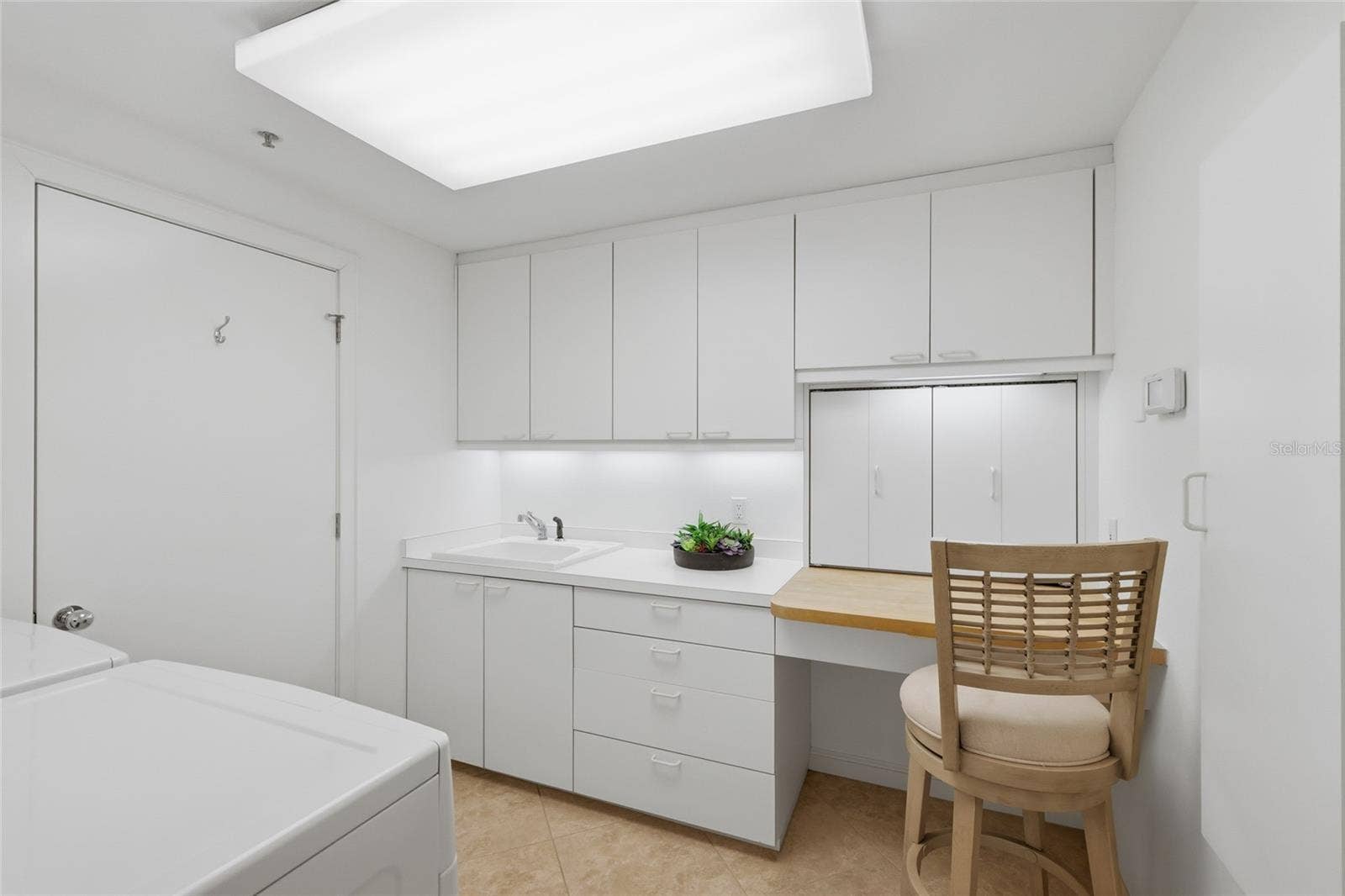 2550 HARBOURSIDE DRIVE, #333, Longboat Key, FL 34228 2550 HARBOURSIDE DRIVE, #333, Longboat Key, FL 34228