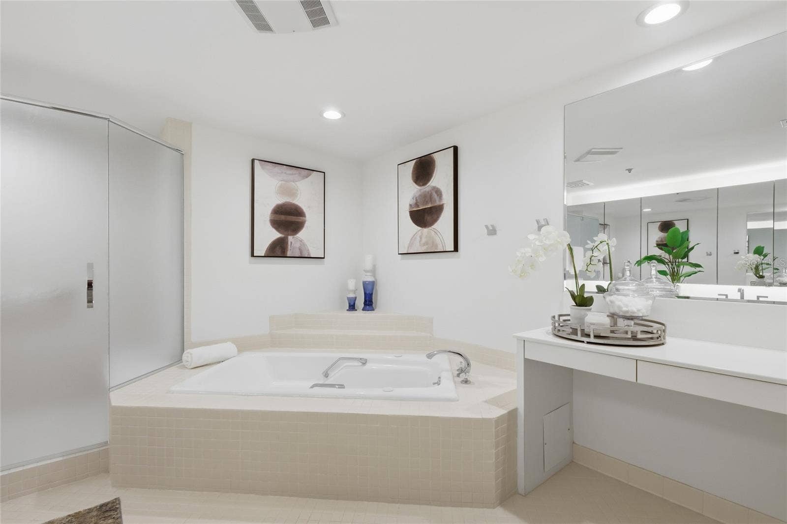 2550 HARBOURSIDE DRIVE, #333, Longboat Key, FL 34228 2550 HARBOURSIDE DRIVE, #333, Longboat Key, FL 34228