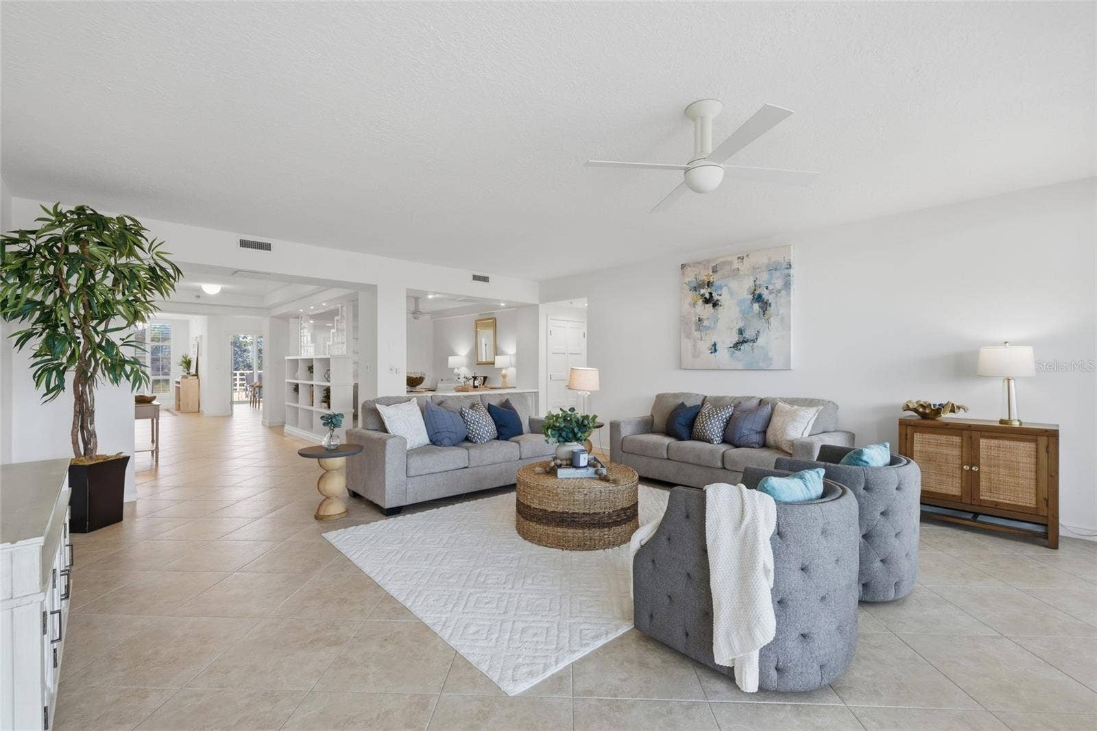 2550 HARBOURSIDE DRIVE, #333, Longboat Key, FL 34228 2550 HARBOURSIDE DRIVE, #333, Longboat Key, FL 34228
