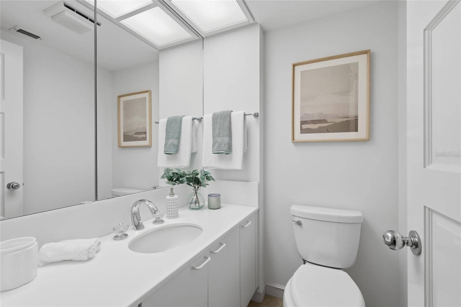 2550 HARBOURSIDE DRIVE, #333, Longboat Key, FL 34228 2550 HARBOURSIDE DRIVE, #333, Longboat Key, FL 34228