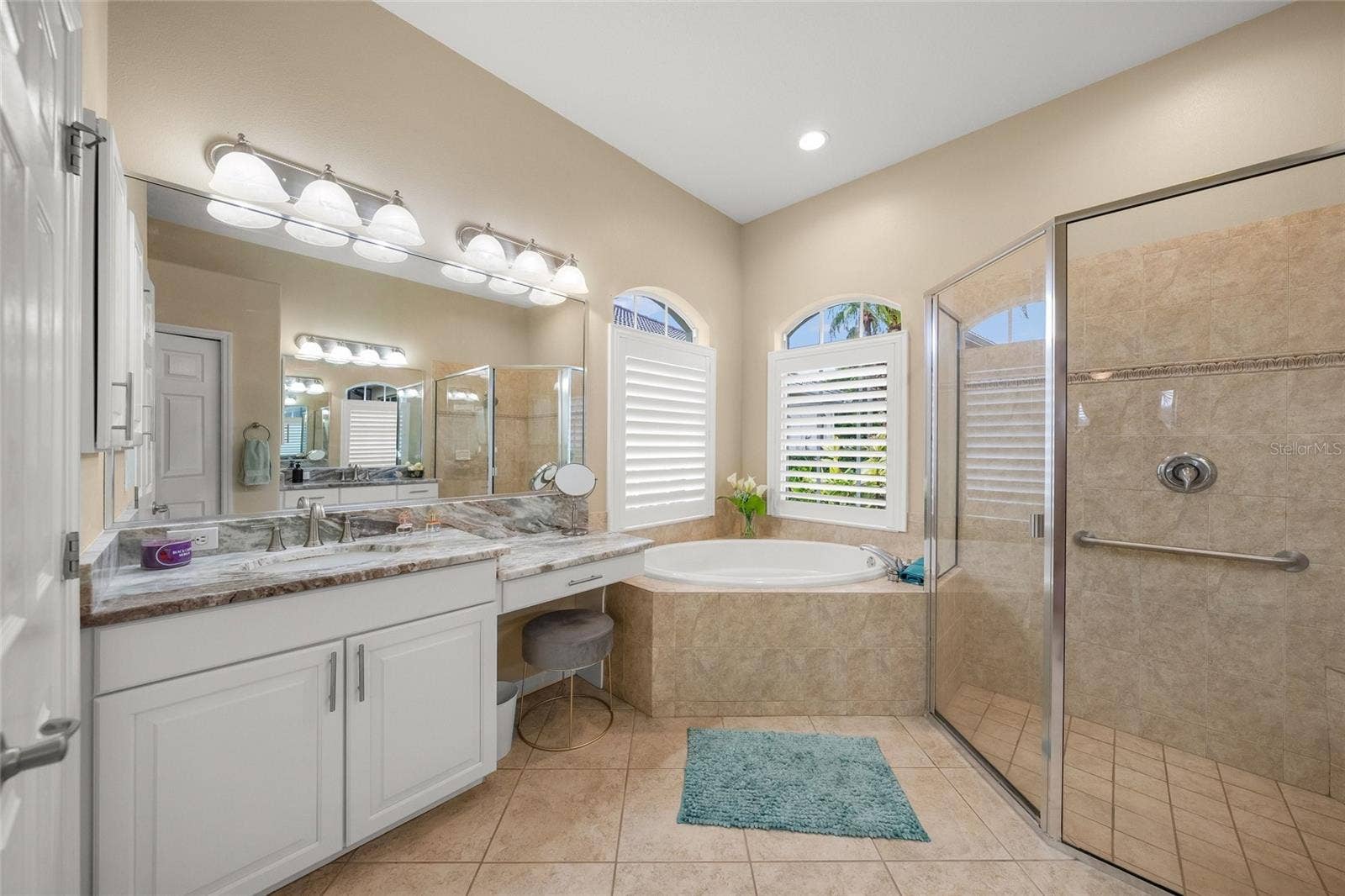 2889 GRAZELAND DRIVE, Sarasota, FL 34240 2889 GRAZELAND DRIVE, Sarasota, FL 34240