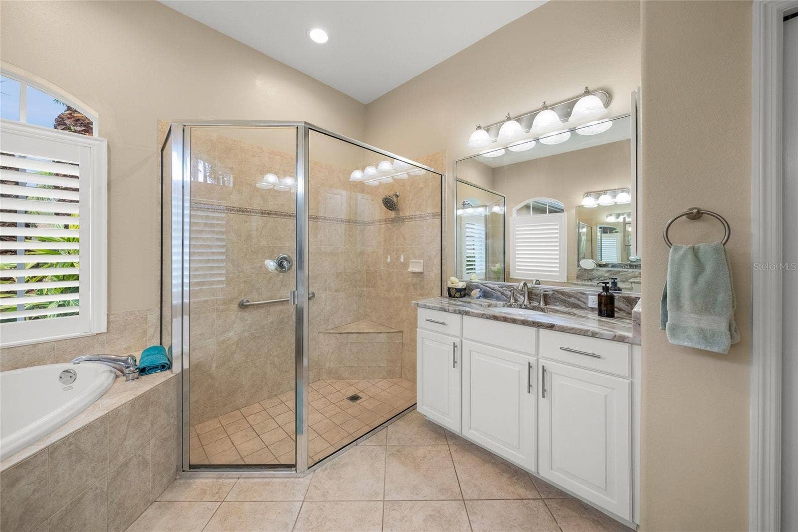 2889 GRAZELAND DRIVE, Sarasota, FL 34240 2889 GRAZELAND DRIVE, Sarasota, FL 34240