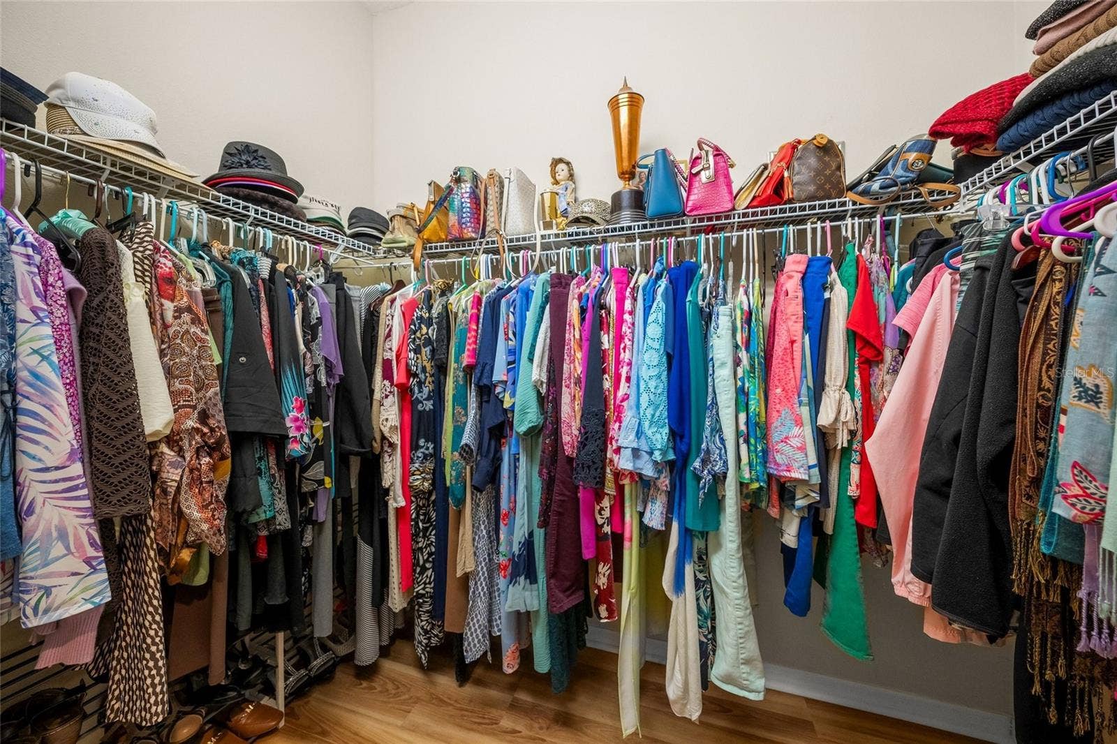 2889 GRAZELAND DRIVE, Sarasota, FL 34240 2889 GRAZELAND DRIVE, Sarasota, FL 34240