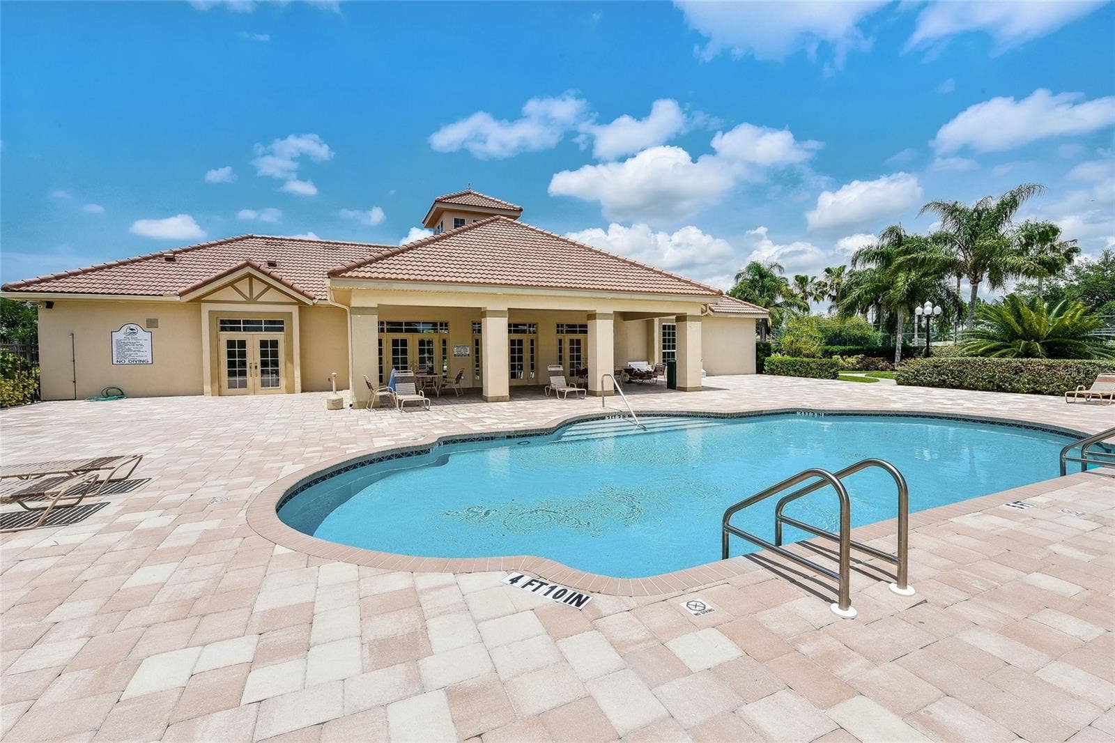 2889 GRAZELAND DRIVE, Sarasota, FL 34240 2889 GRAZELAND DRIVE, Sarasota, FL 34240