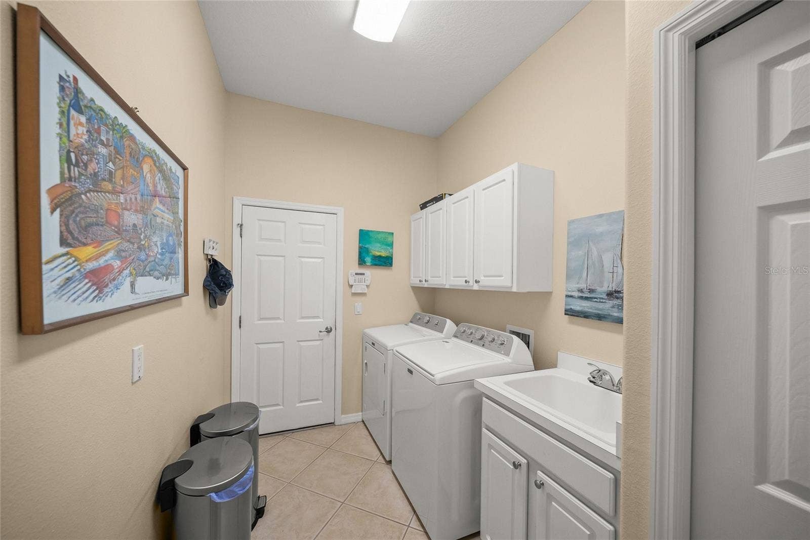 2889 GRAZELAND DRIVE, Sarasota, FL 34240 2889 GRAZELAND DRIVE, Sarasota, FL 34240