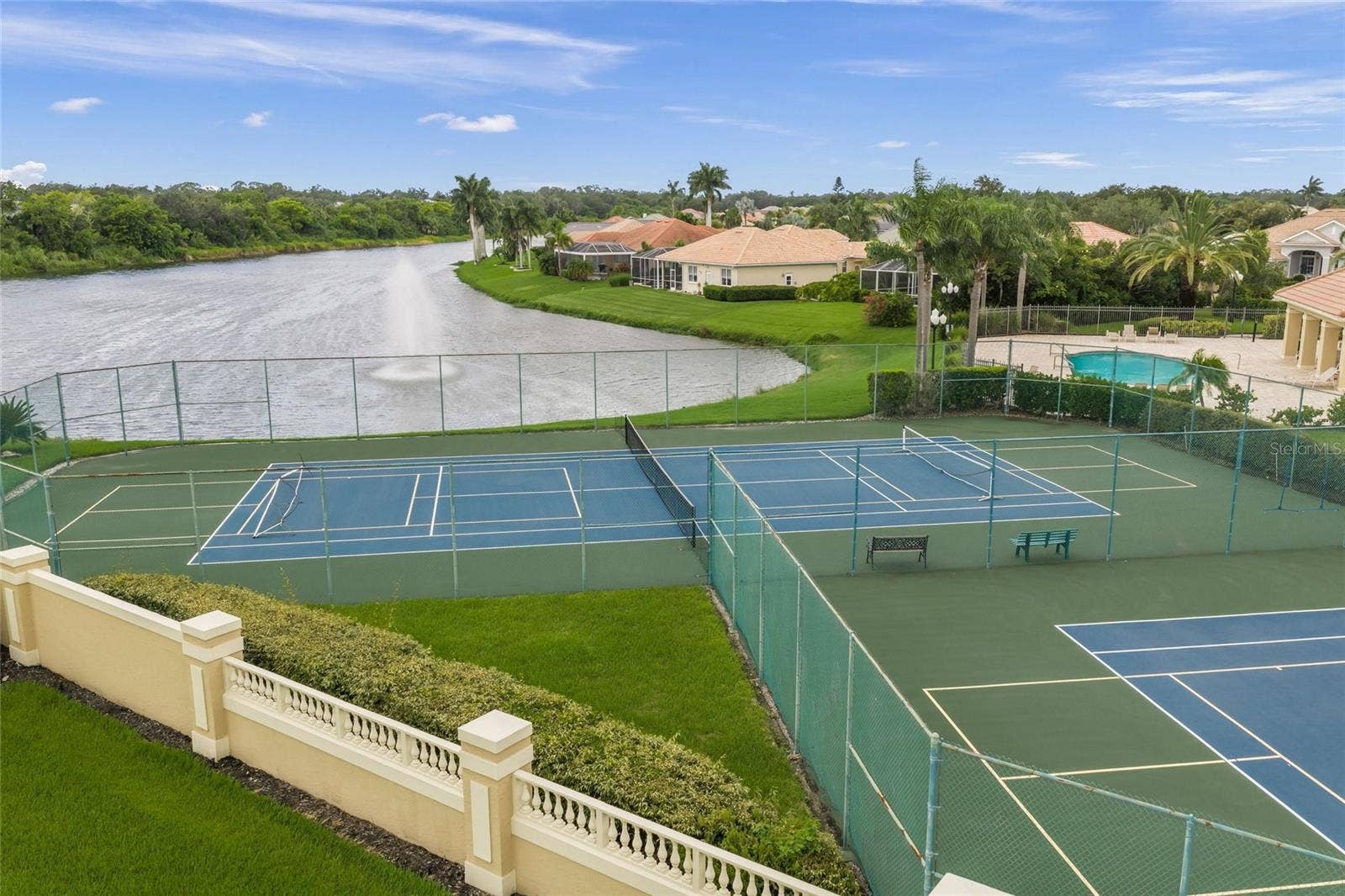 2889 GRAZELAND DRIVE, Sarasota, FL 34240 2889 GRAZELAND DRIVE, Sarasota, FL 34240