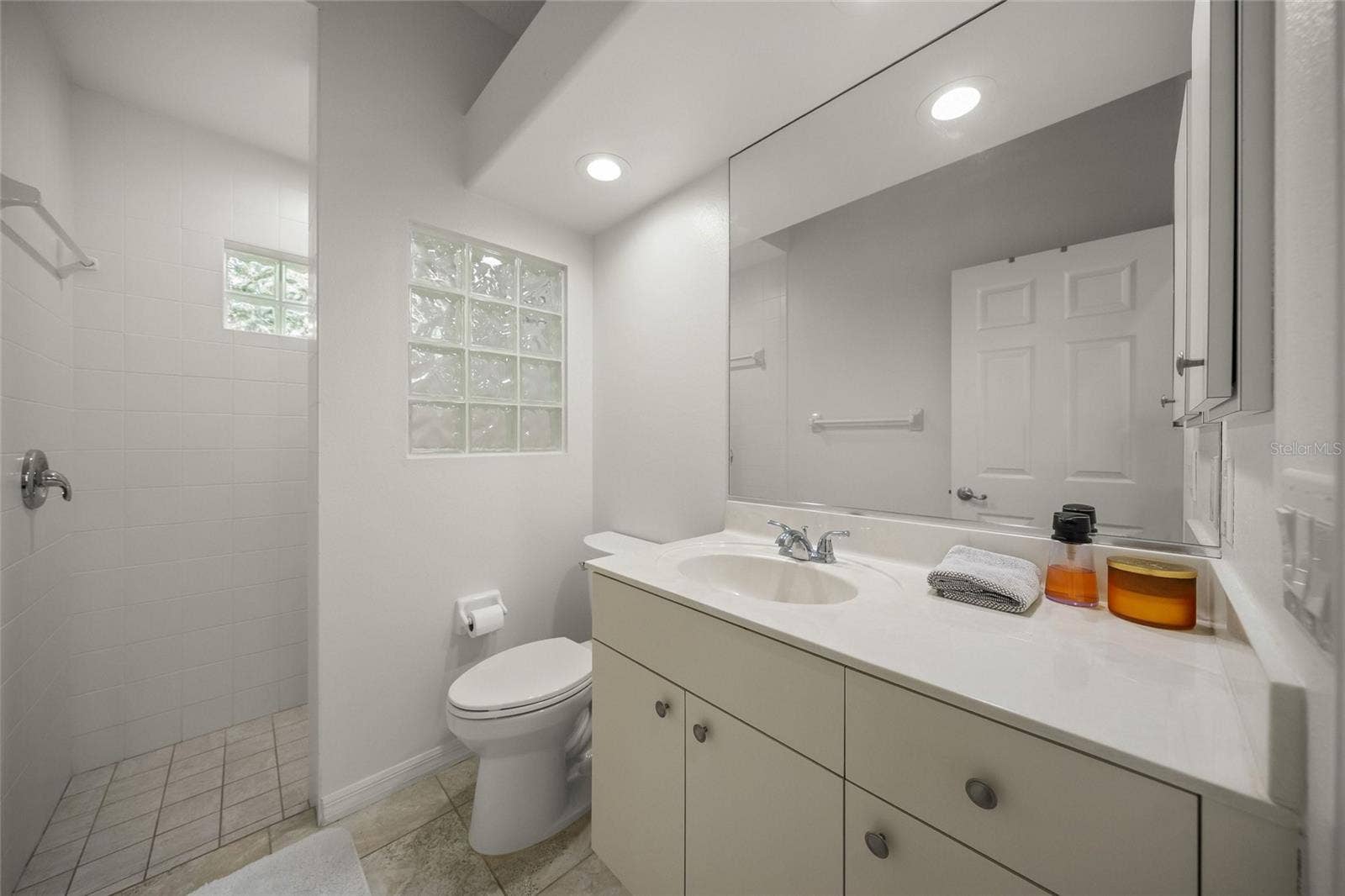 4749 ACORN CIRCLE, Sarasota, FL 34233