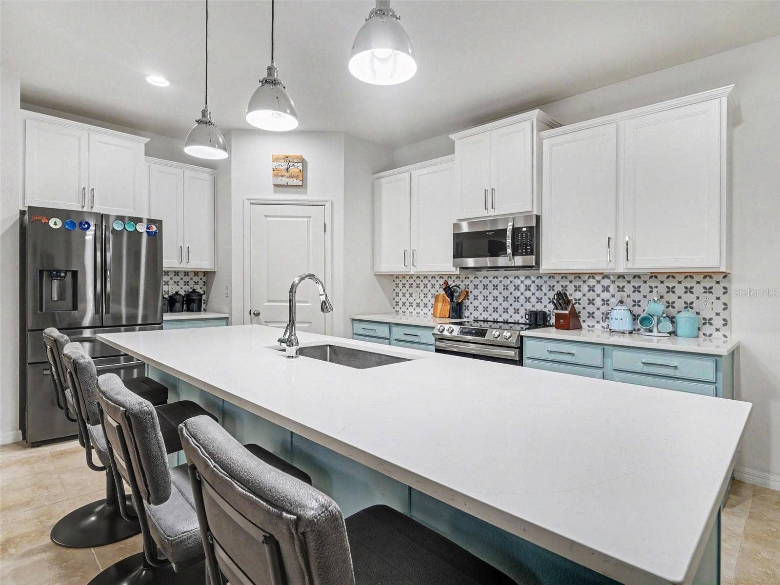 6466 DEVESTA LOOP, Palmetto, FL 34221 6466 DEVESTA LOOP, Palmetto, FL 34221