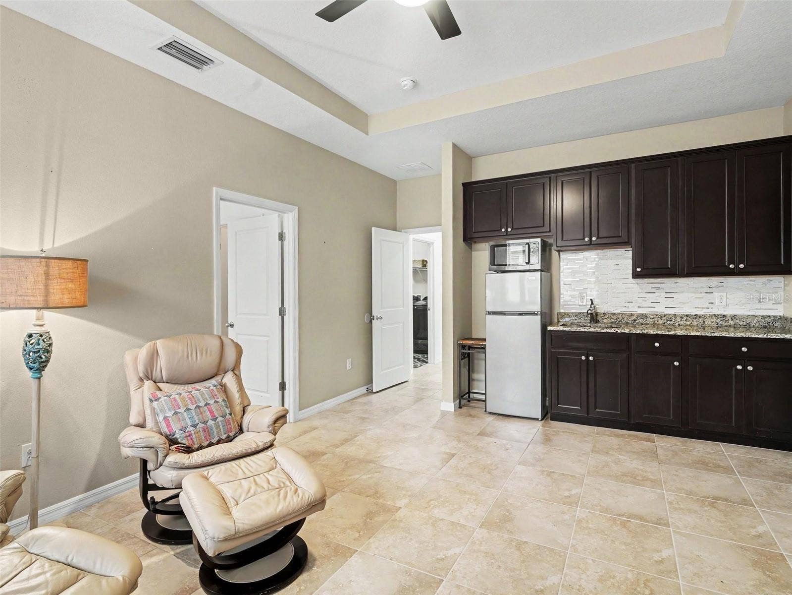 6466 DEVESTA LOOP, Palmetto, FL 34221 6466 DEVESTA LOOP, Palmetto, FL 34221