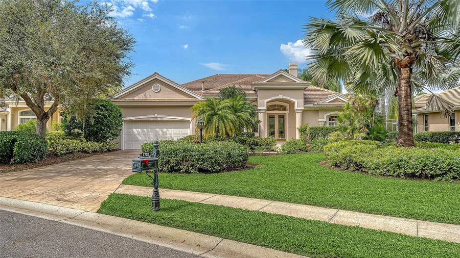 Property photo for 7726 HEATHFIELD COURT, University Park, FL