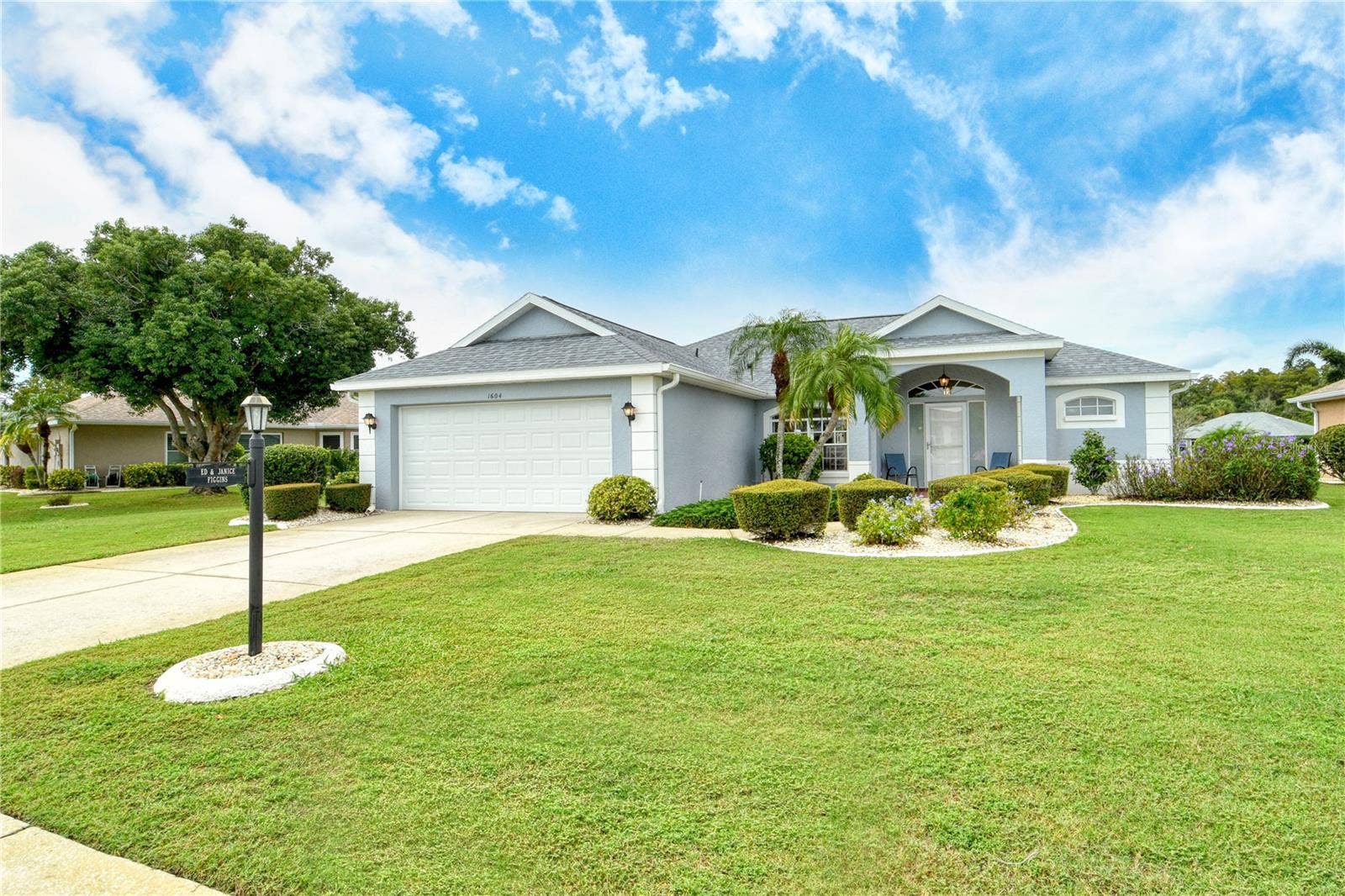 1604 ALEXANDER CROSSING WAY, Sun City Center, FL 33573 Front of Property