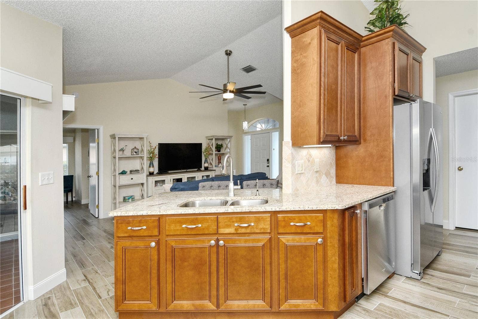 1604 ALEXANDER CROSSING WAY, Sun City Center, FL 33573 Kitchen