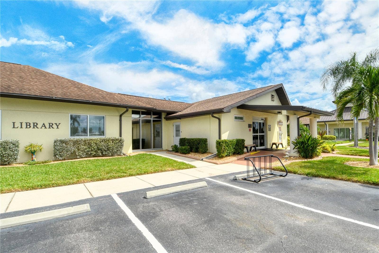 1604 ALEXANDER CROSSING WAY, Sun City Center, FL 33573 Library