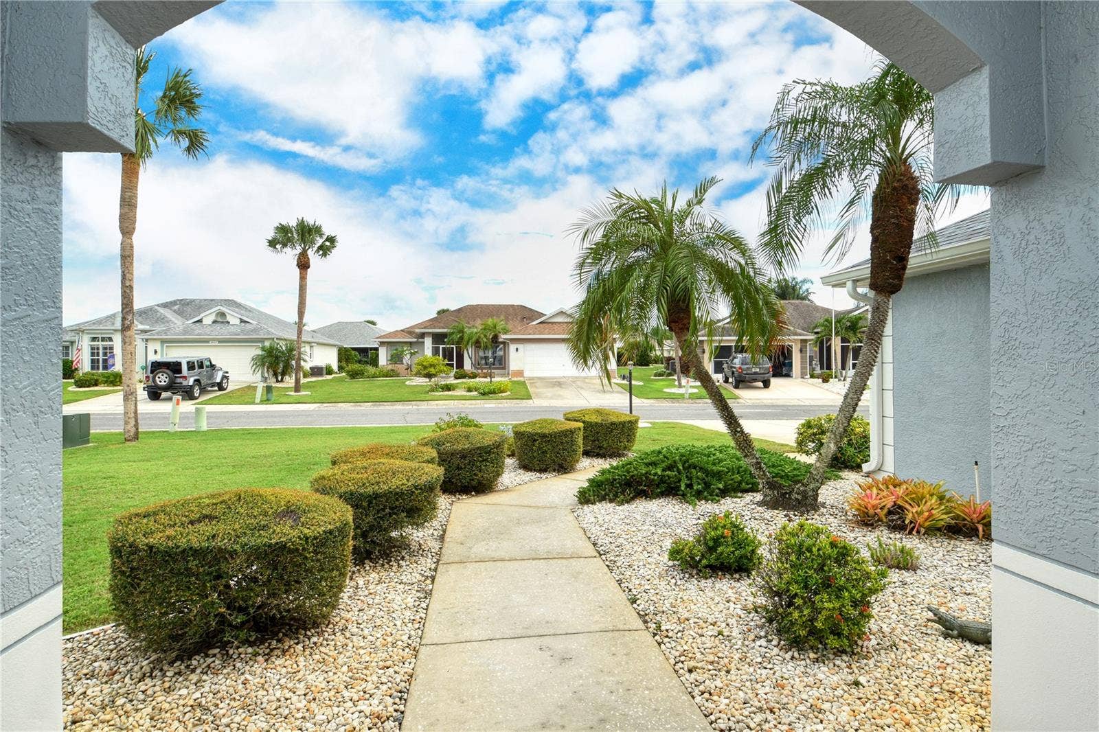 1604 ALEXANDER CROSSING WAY, Sun City Center, FL 33573 Front Entry