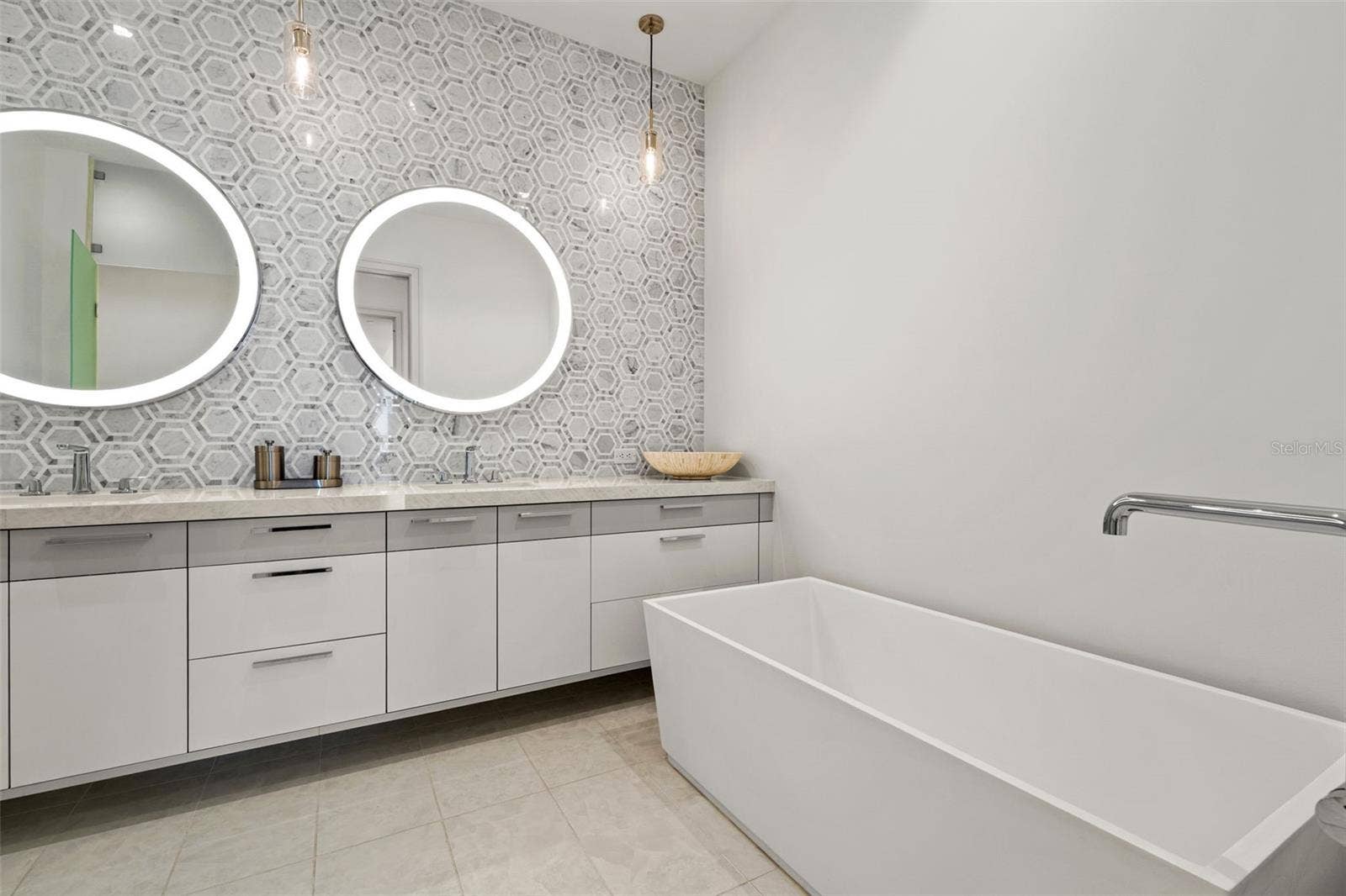 1591 GULF OF MEXICO DRIVE, #512, Longboat Key, FL 34228