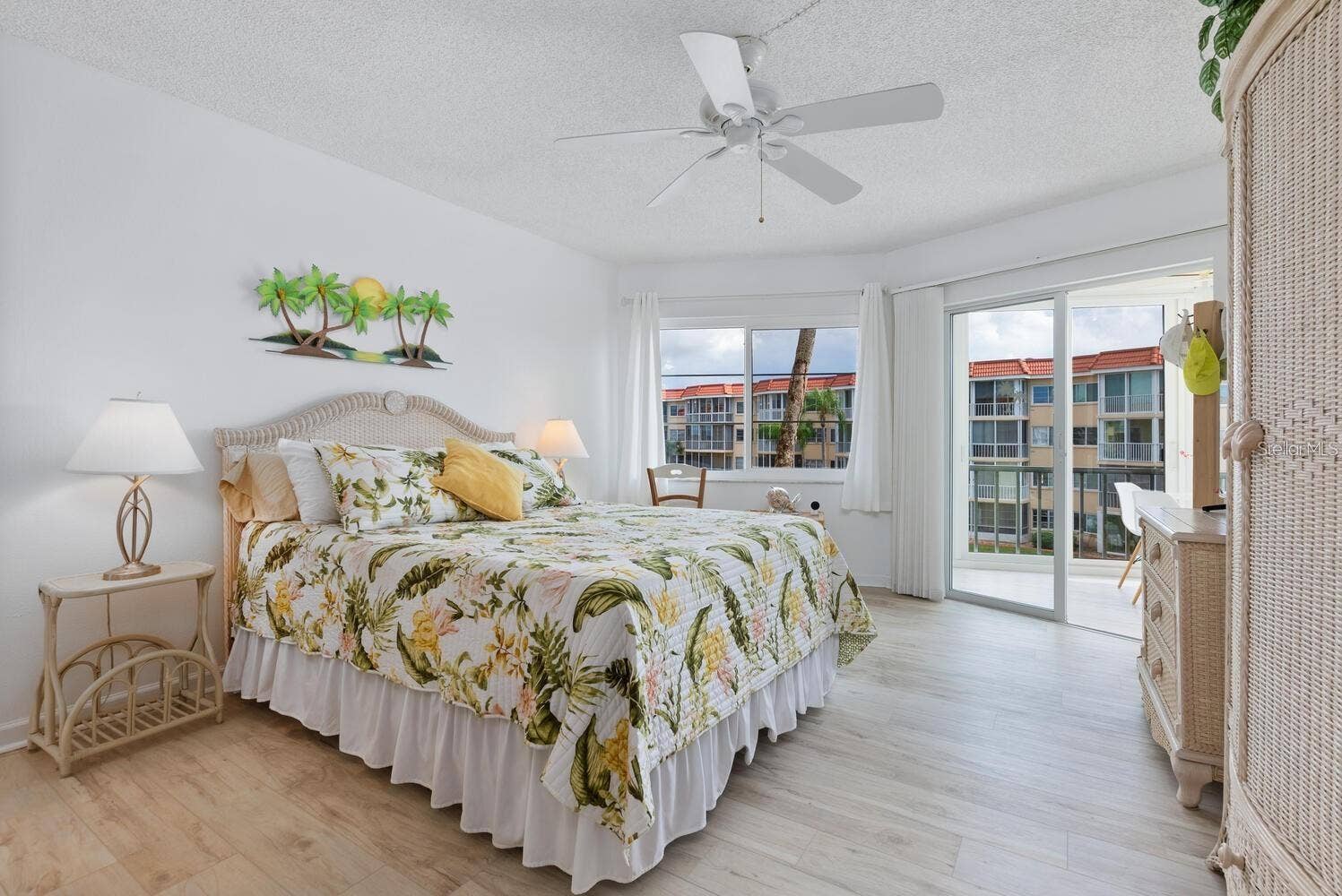 1250 N PORTOFINO DRIVE, #304, Sarasota, FL 34242 1250 N PORTOFINO DRIVE, #304, Sarasota, FL 34242