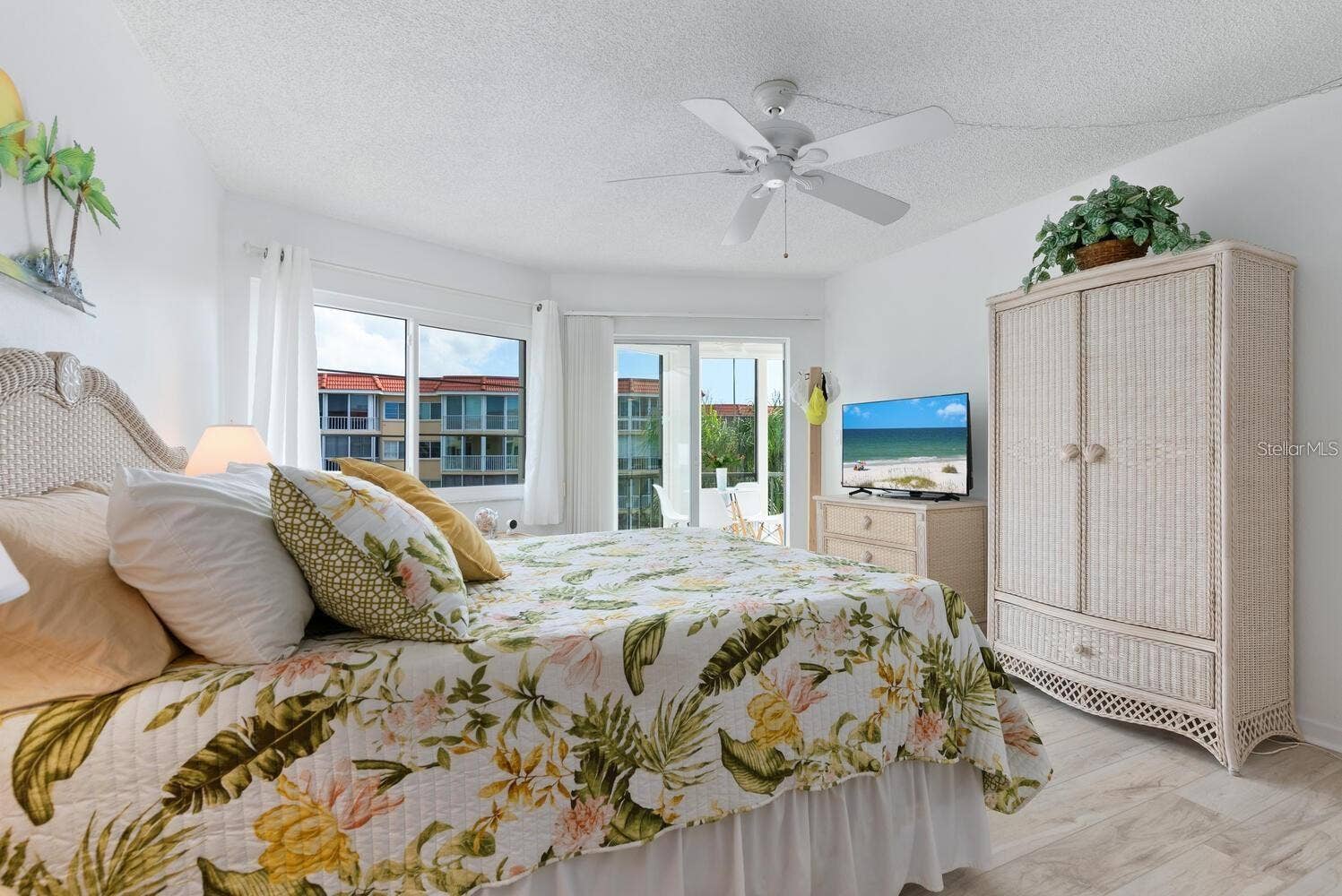 1250 N PORTOFINO DRIVE, #304, Sarasota, FL 34242 1250 N PORTOFINO DRIVE, #304, Sarasota, FL 34242