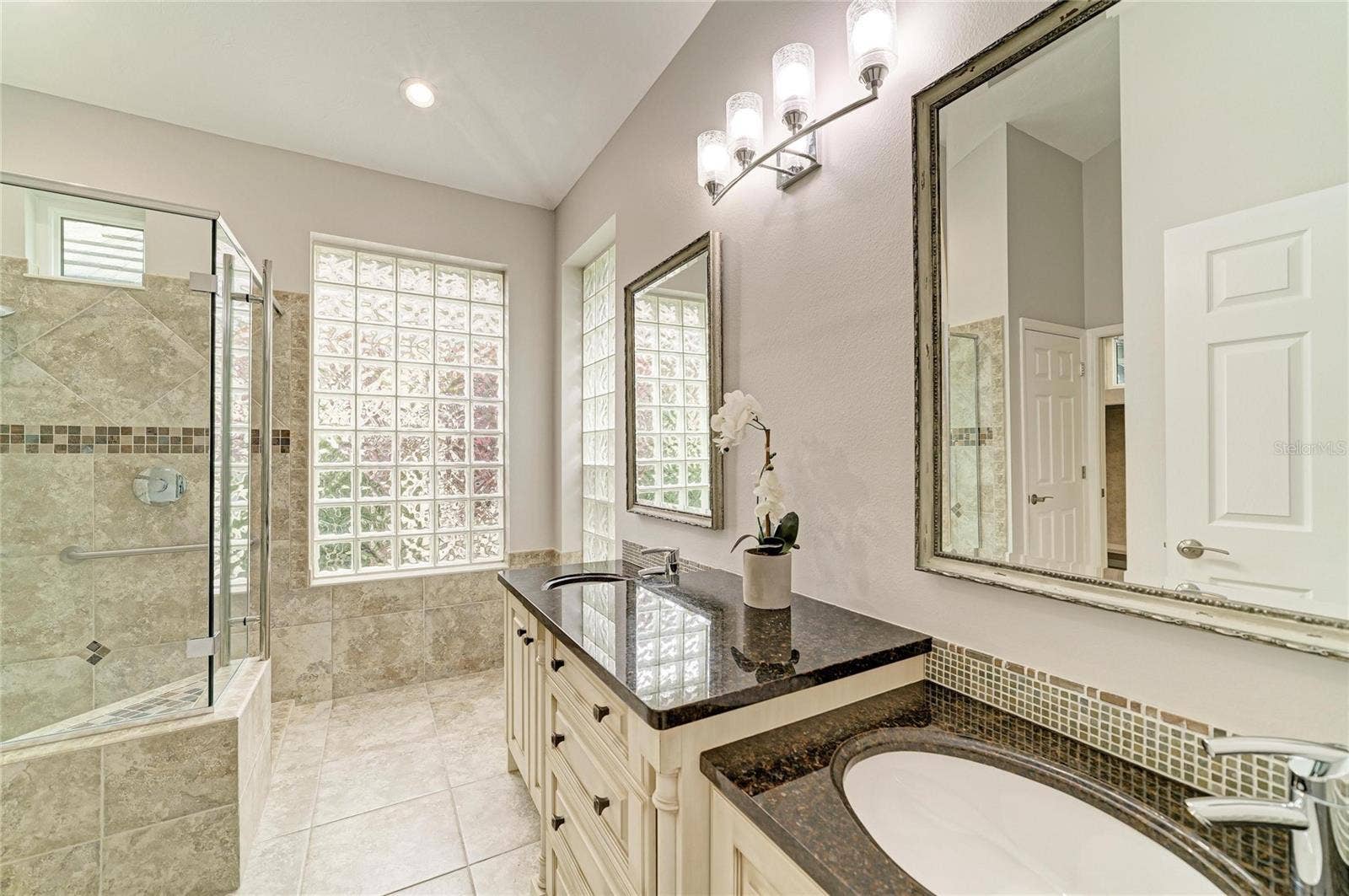 7816 HERITAGE CLASSIC COURT, Lakewood Ranch, FL 34202 Primary Bathroom
