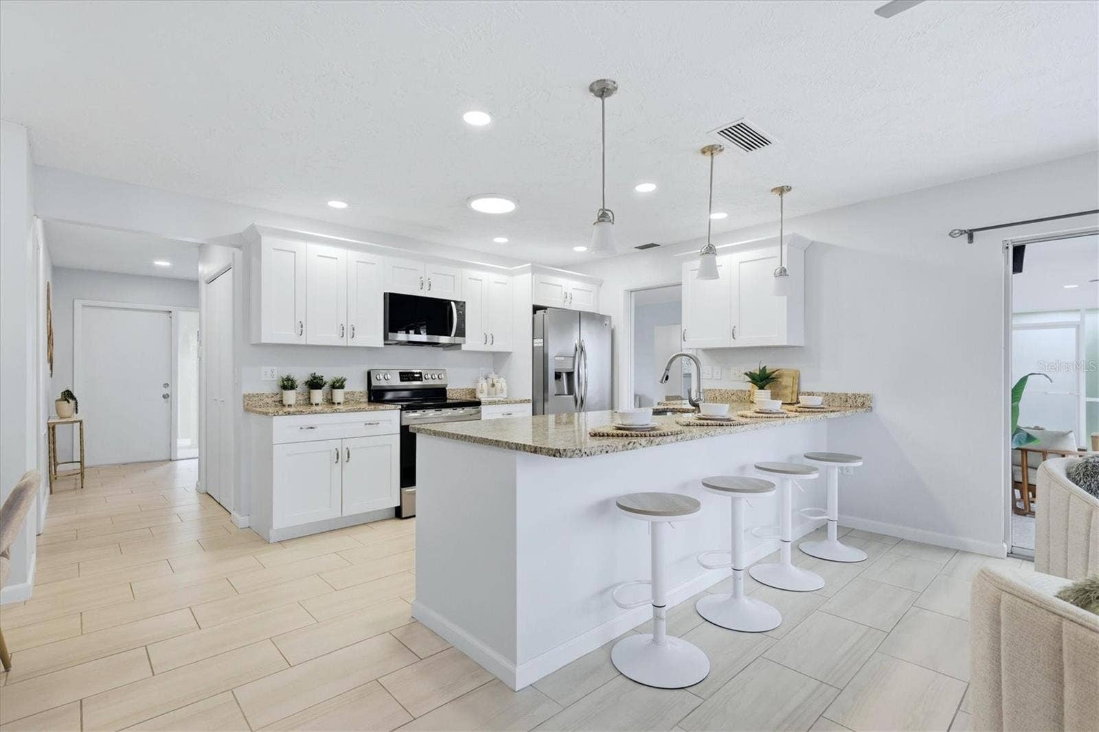 1010 MALIBU COURT, Venice, FL 34293 1010 MALIBU COURT, Venice, FL 34293