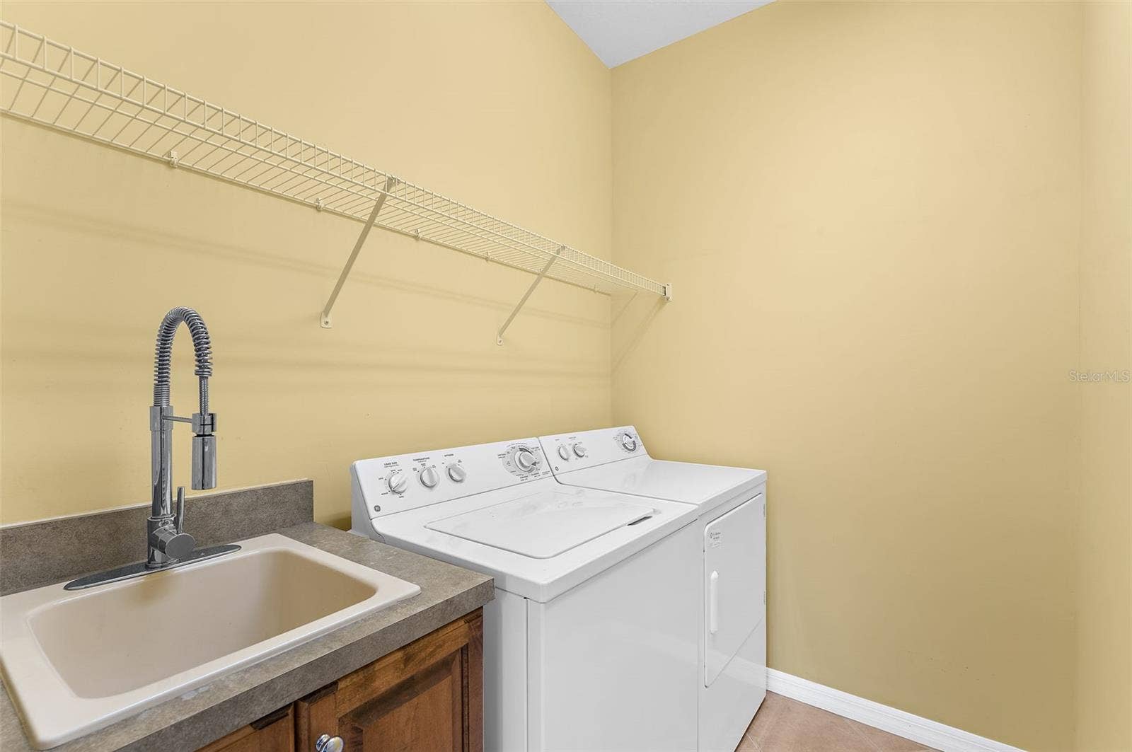 2524 JEFFERSON CIRCLE, Sarasota, FL 34239
