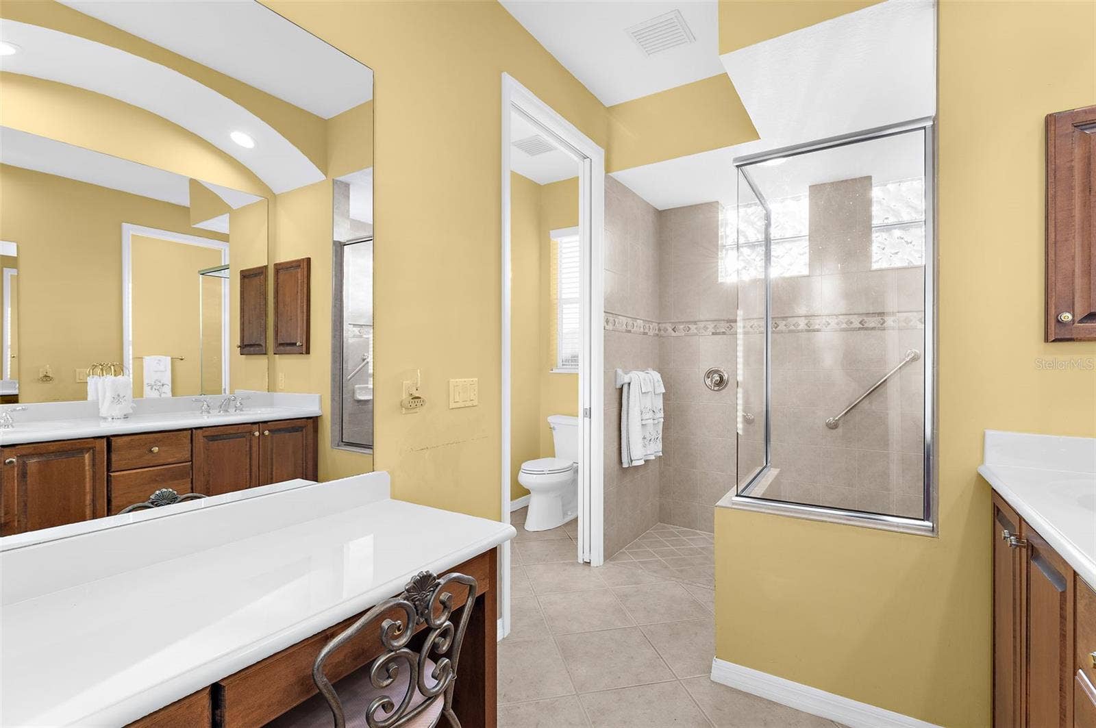 2524 JEFFERSON CIRCLE, Sarasota, FL 34239