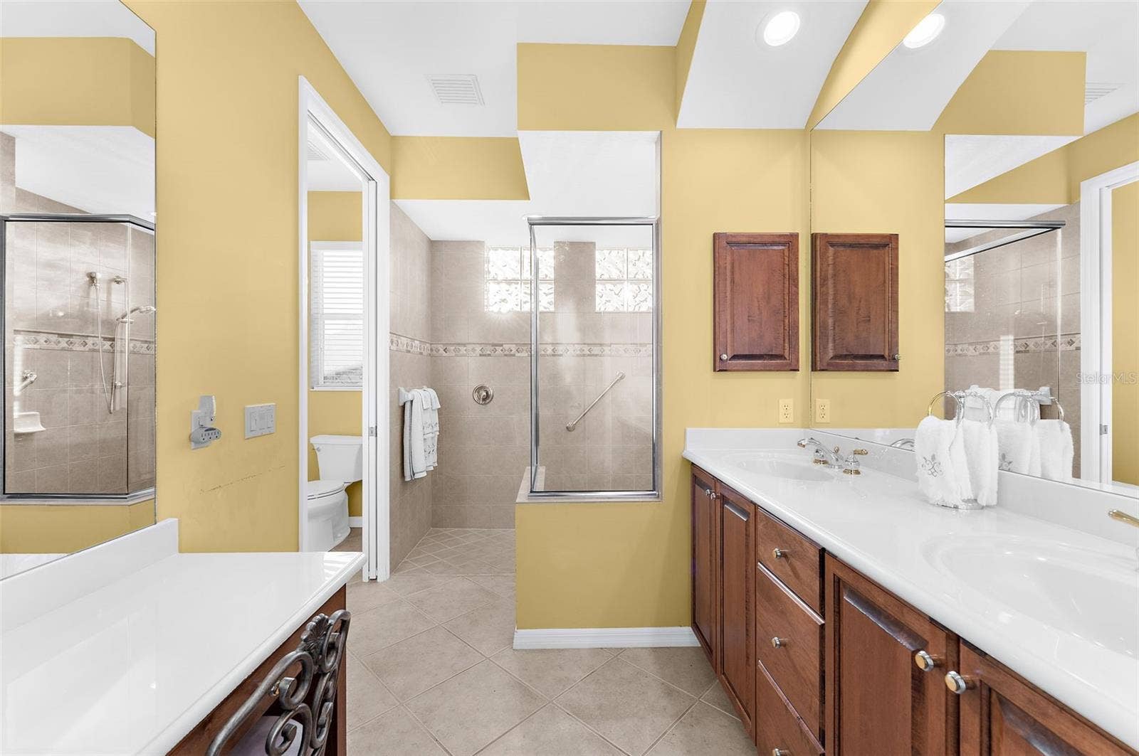 2524 JEFFERSON CIRCLE, Sarasota, FL 34239