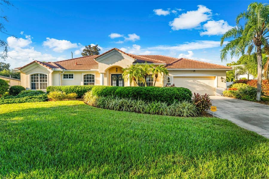 Property photo for 2524 JEFFERSON CIRCLE, Sarasota, FL