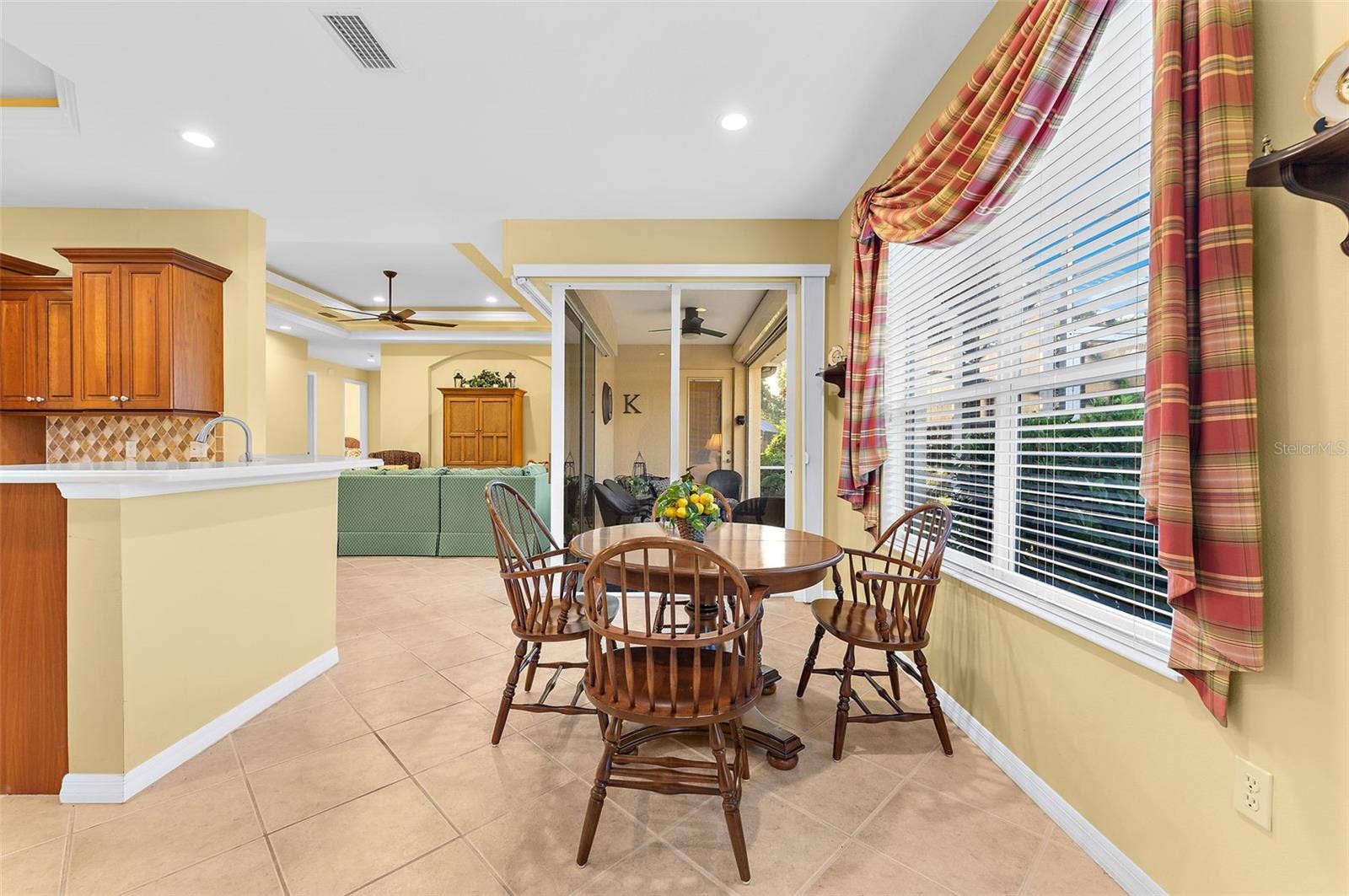 2524 JEFFERSON CIRCLE, Sarasota, FL 34239
