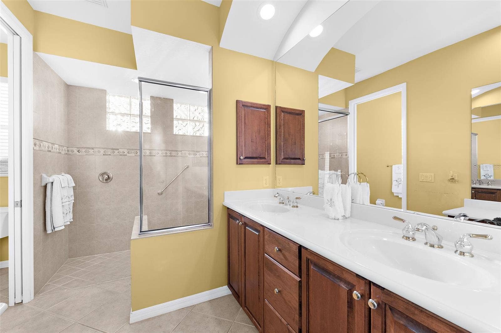 2524 JEFFERSON CIRCLE, Sarasota, FL 34239