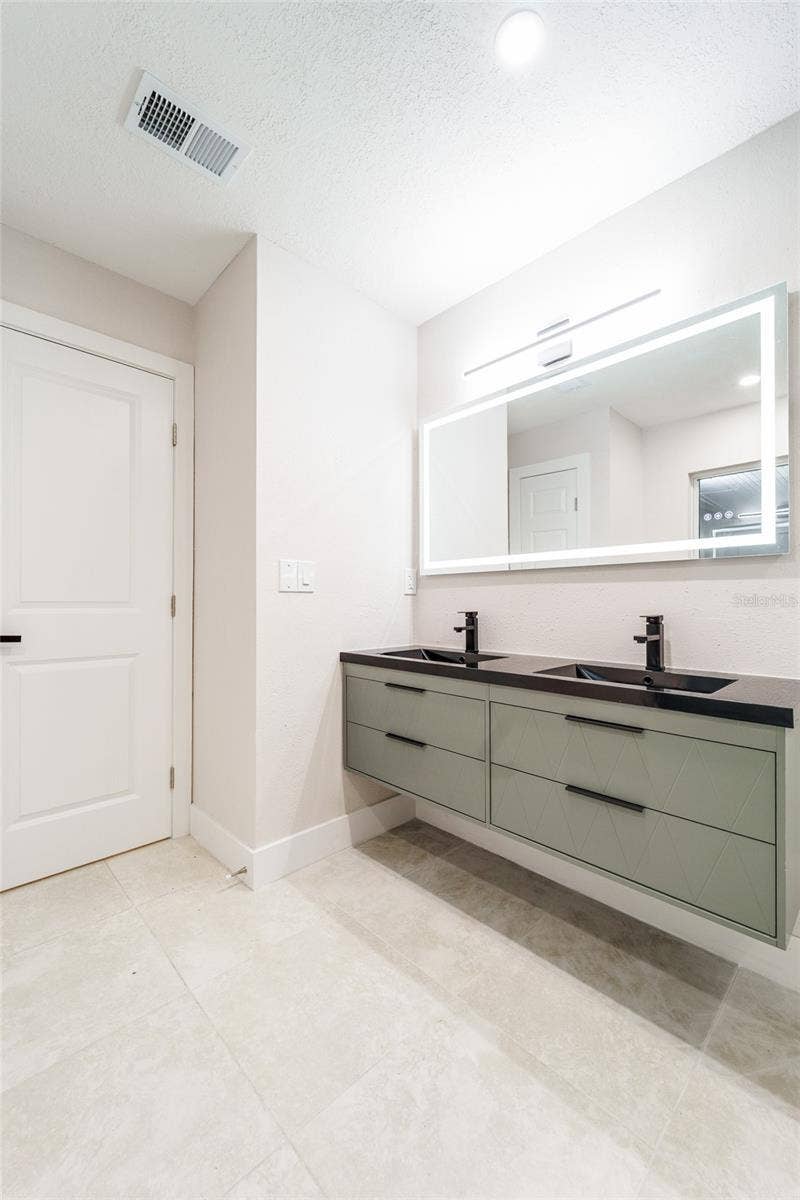 1149 S CYPRESS POINT DRIVE, Venice, FL 34293 1149 S CYPRESS POINT DRIVE, Venice, FL 34293