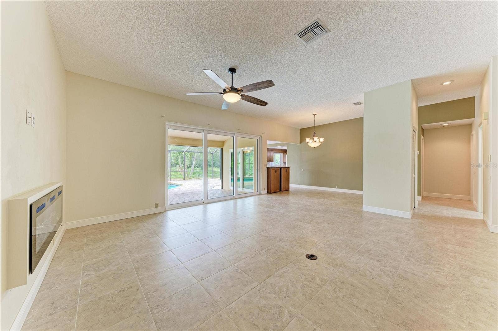 4204 PRO AM AVENUE E, Bradenton, FL 34203 4204 PRO AM AVENUE E, Bradenton, FL 34203