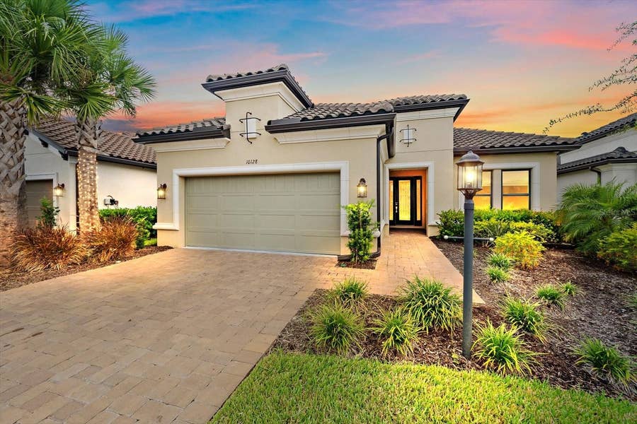 Property photo for 10128 MORNING MIST LANE, Sarasota, FL