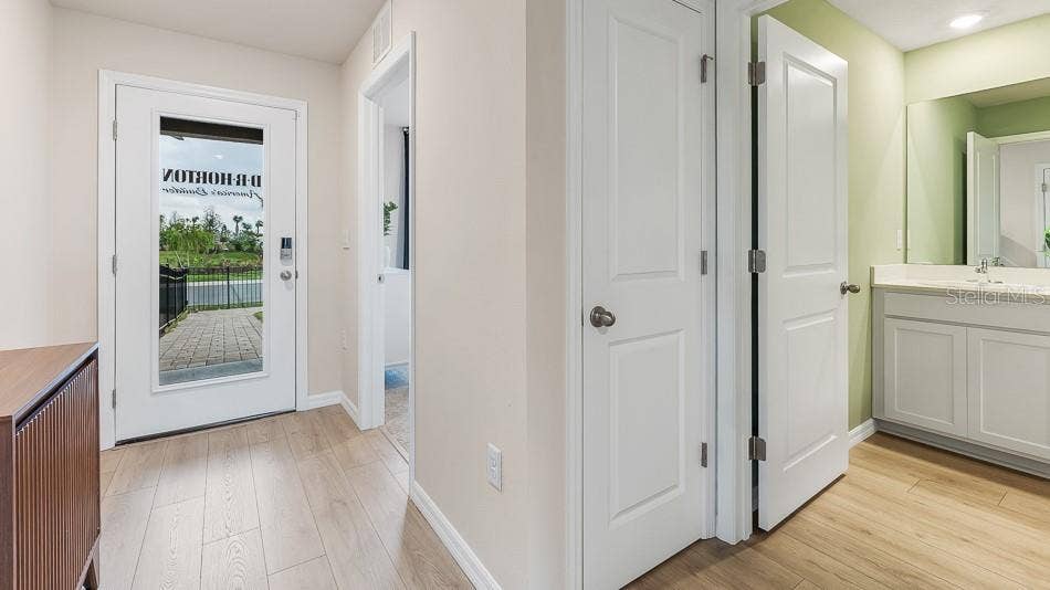 1700 QUEEN STREET S, St Petersburg, FL 33712 1700 QUEEN STREET S, St Petersburg, FL 33712