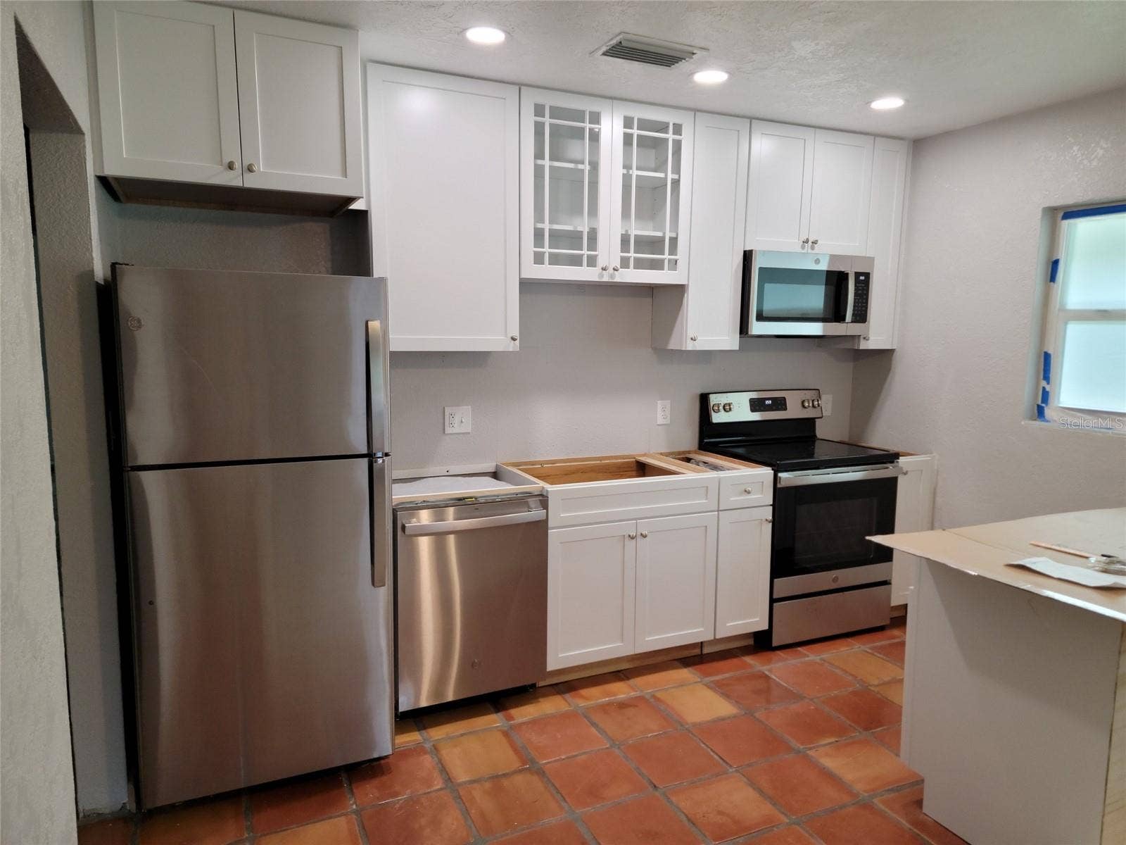 2117 3RD AVENUE E, Bradenton, FL 34208 2117 Kitchen