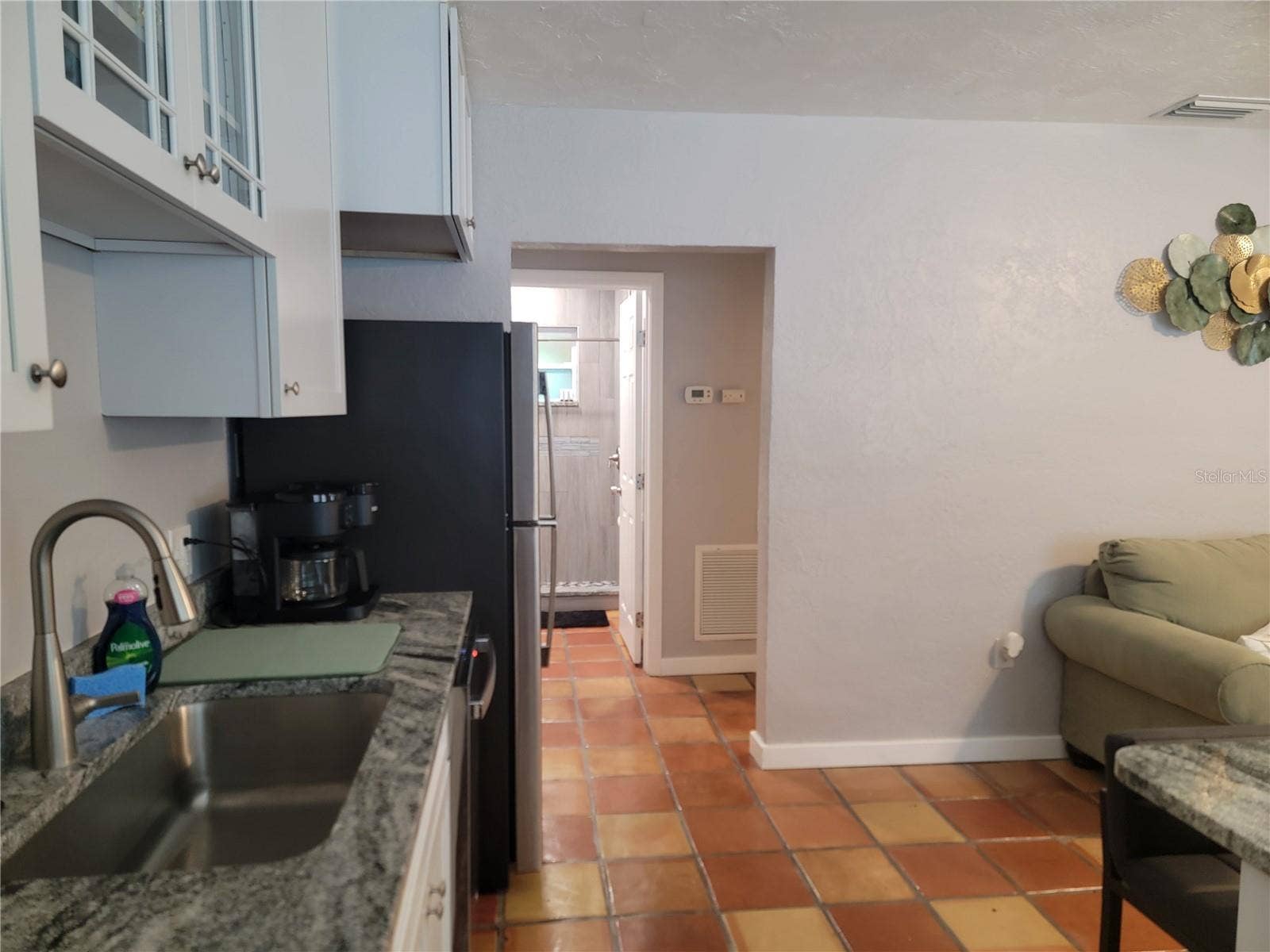 2117 3RD AVENUE E, Bradenton, FL 34208 2119 kitchen
