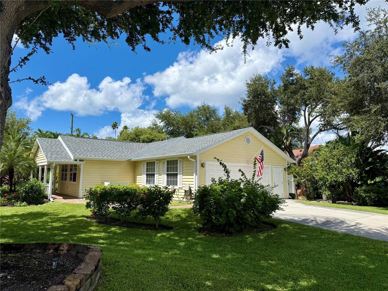 1689 ALTA VISTA STREET, Sarasota, FL 34236