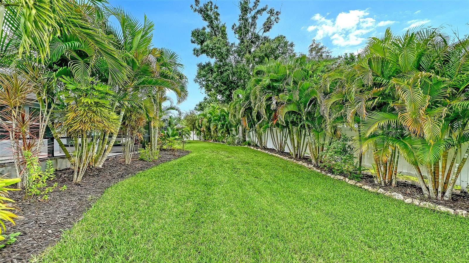 2531 FIREFLAG LANE, Sarasota, FL 34232 2531 FIREFLAG LANE, Sarasota, FL 34232